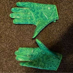 Football gloves